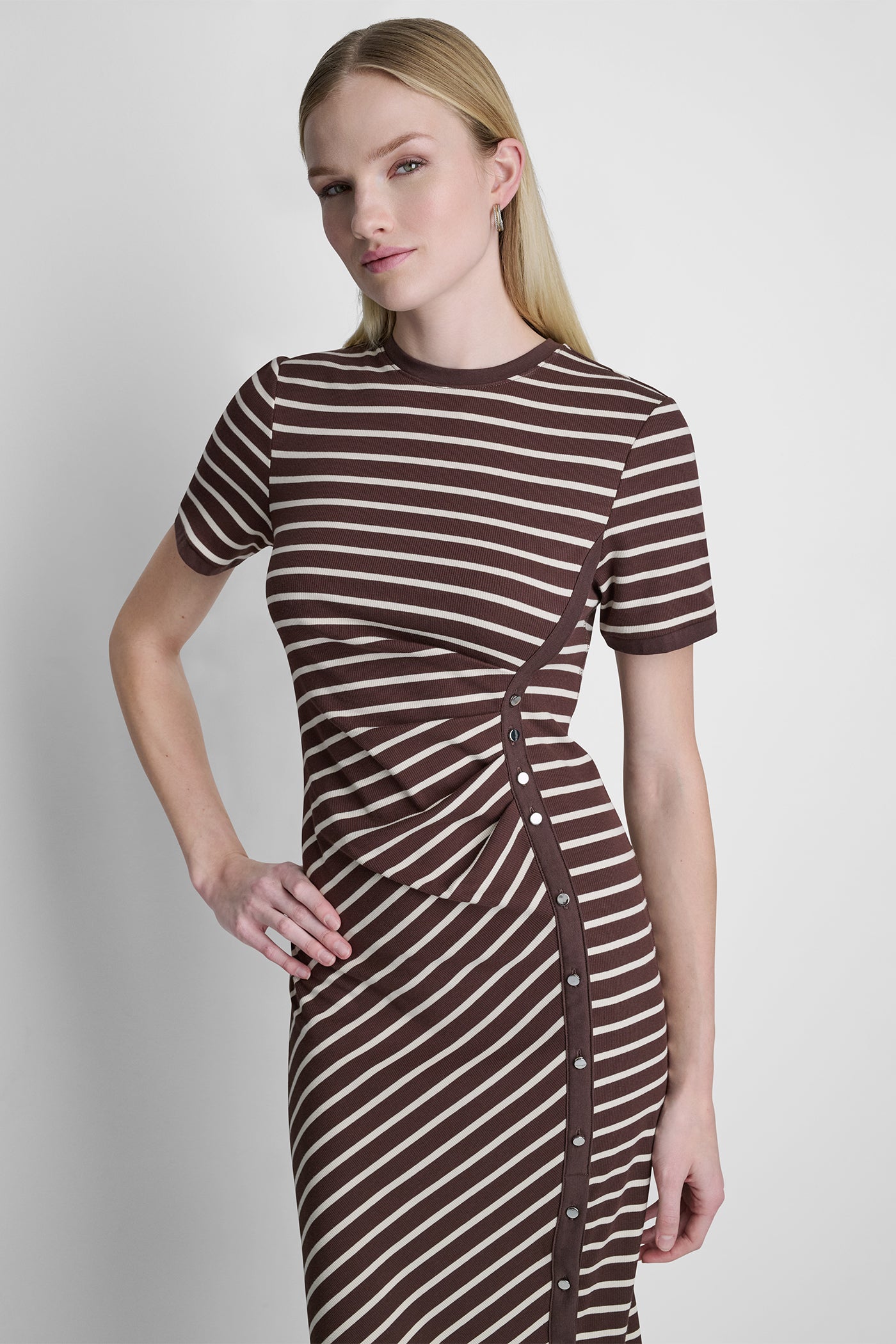 dknydd07226 32 dd6x1t98 i1u alt1 dknydd07226 32 dd6x1t98 i1u alt1