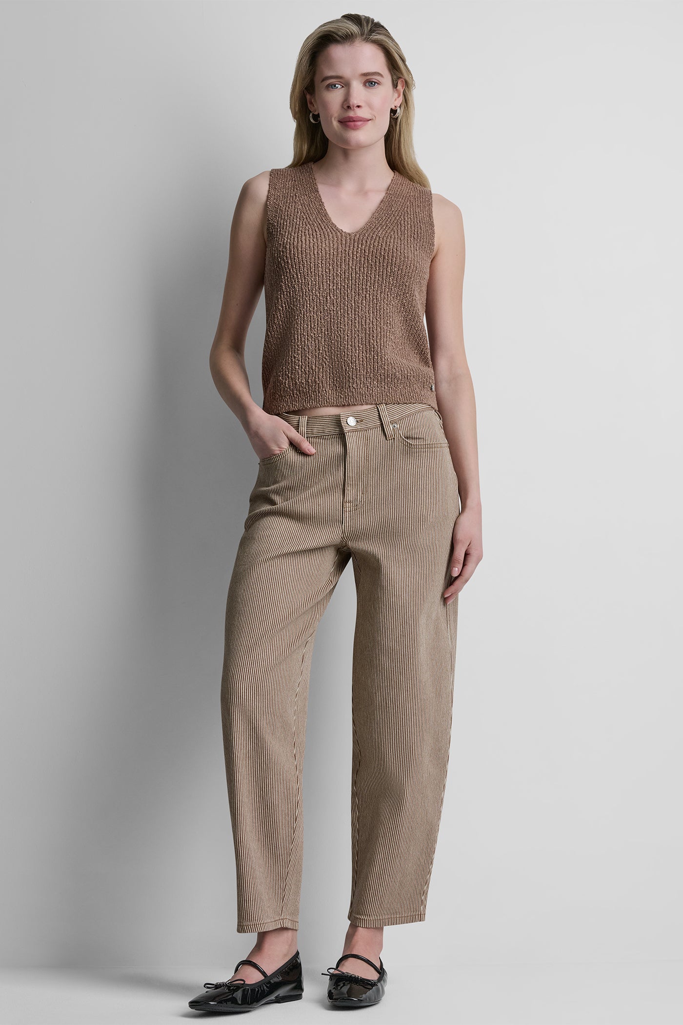 dknydj06026 1 dj6a4131 go9 alt1 dknydj06026 1 dj6a4131 go9 alt1