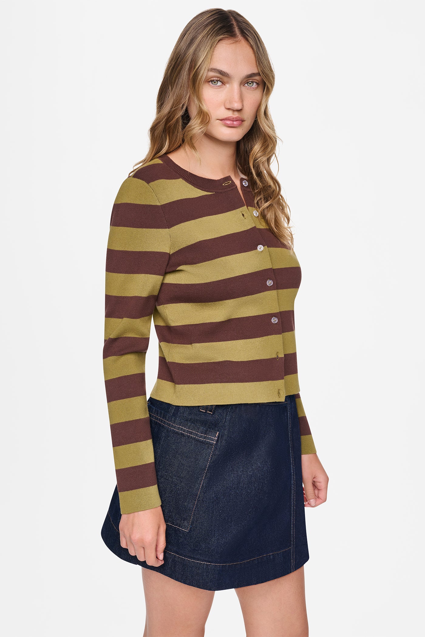dknydj09826 41 dj5r0713 kag s dknydj09826 41 dj5r0713 kag s