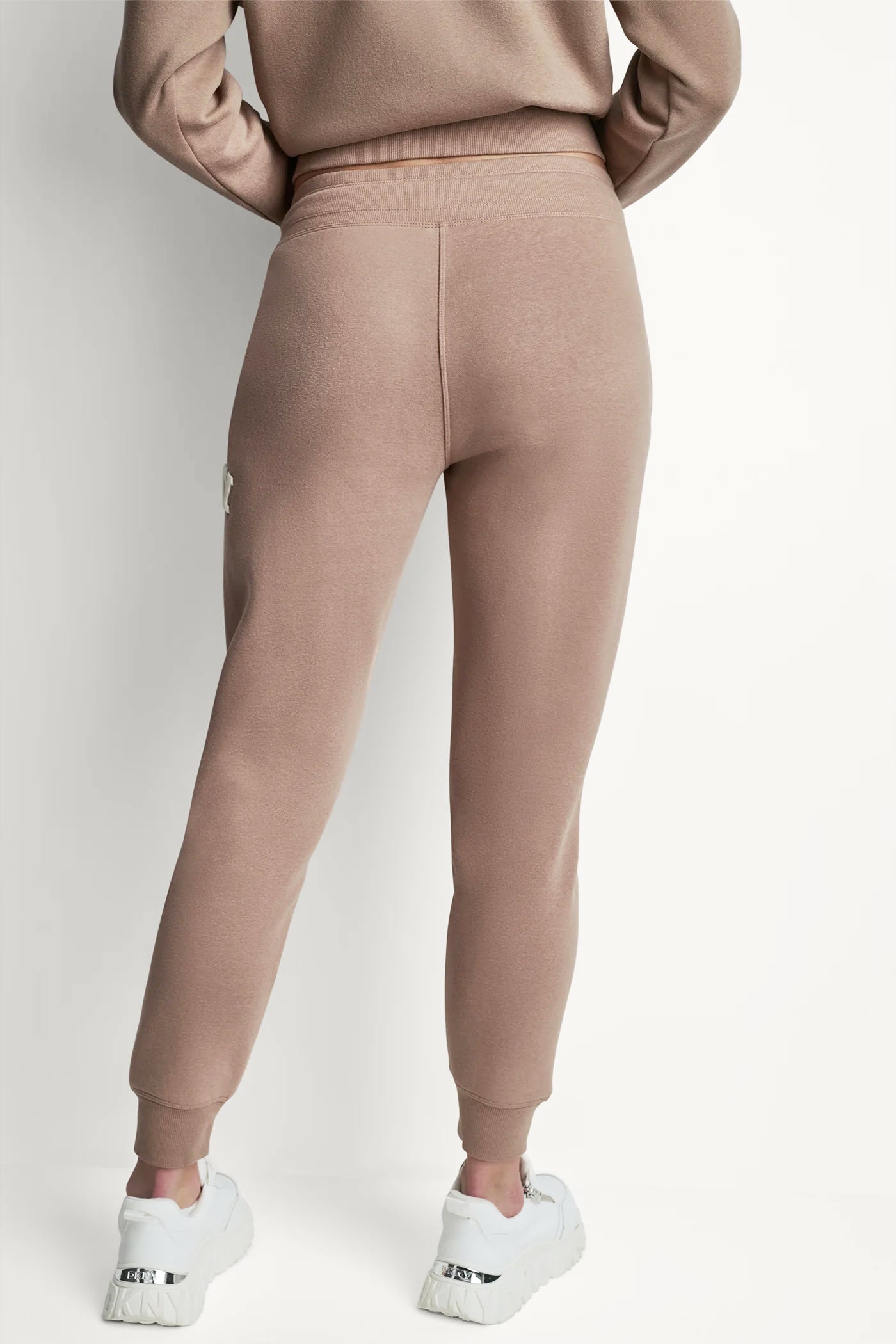 dknydp02126 16 dp6p3896 d53 b fe4ea71e df2d 43dc b404 bdee8585e4e4 dknydp02126 16 dp6p3896 d53 b fe4ea71e df2d 43dc b404 bdee8585e4e4