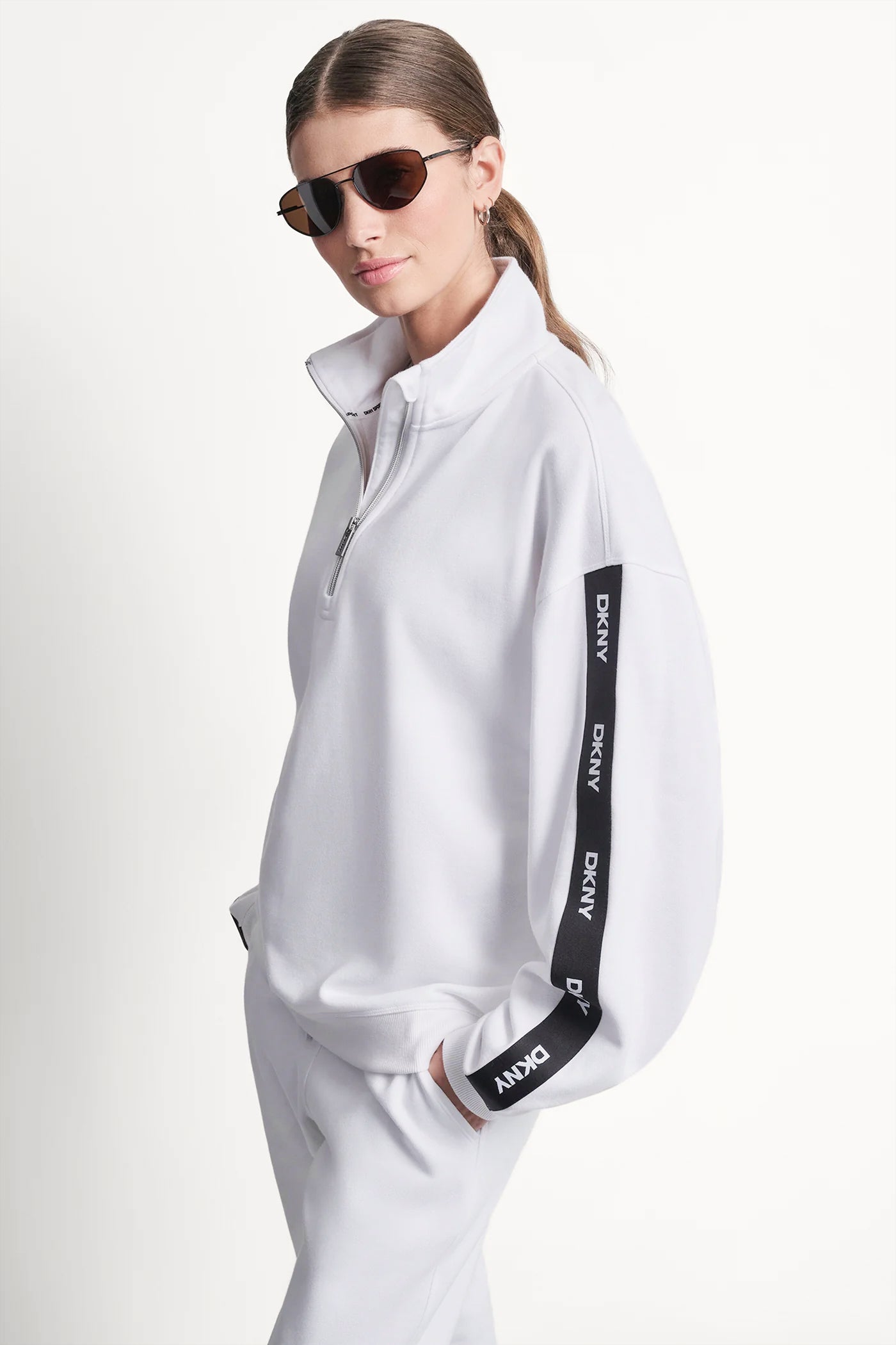 dknydp25025 10r dp6t1656 wht retaile 3bcf1b2f debb 49d6 af5e 9ef5d1686f5c dknydp25025 10r dp6t1656 wht retaile 3bcf1b2f debb 49d6 af5e 9ef5d1686f5c