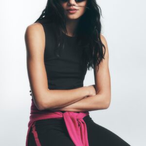 dkny su26 editorial 49 1400x2100 256dc4fe f234 4c55 a1d1 5a2de66bc654