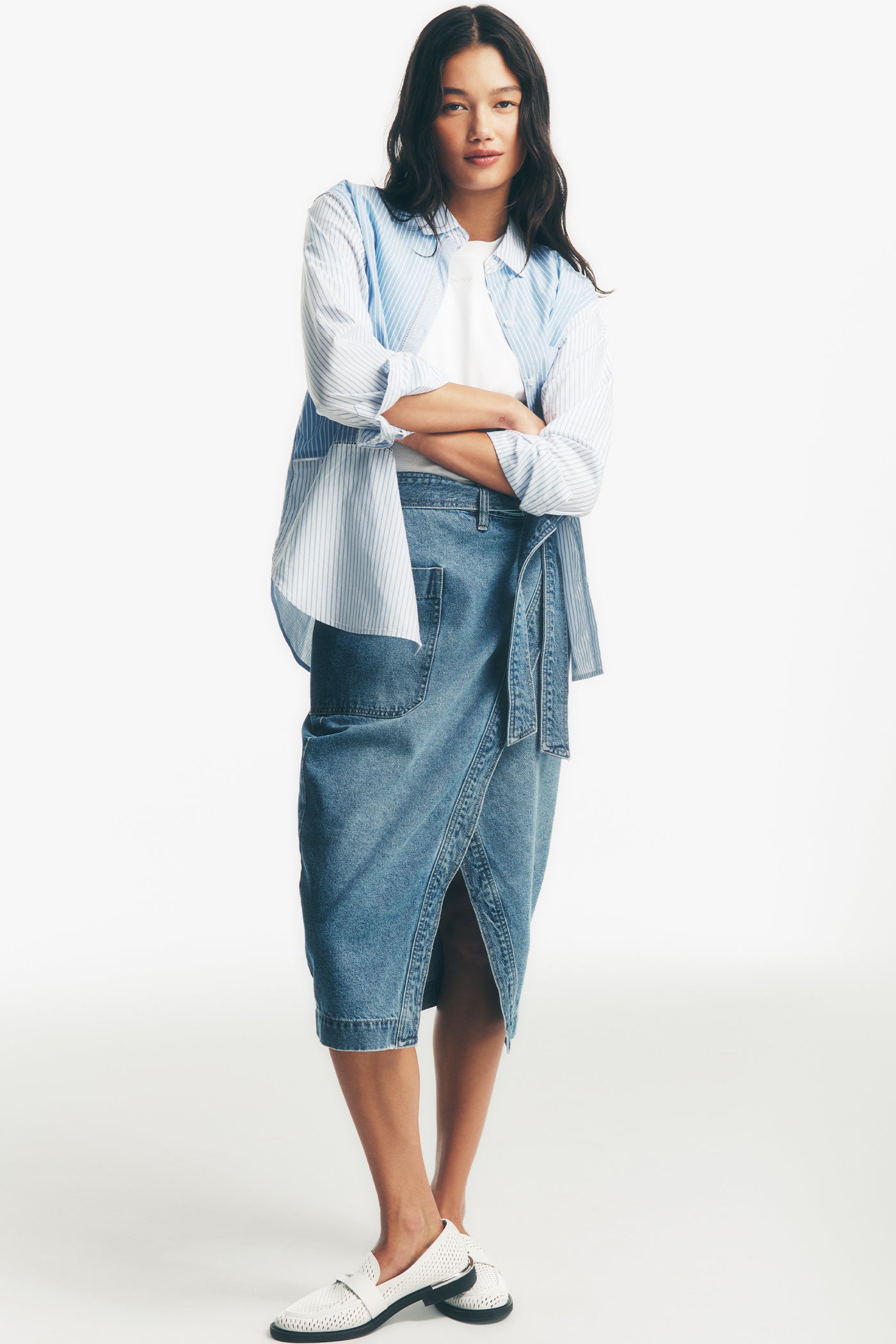 dkny su26 editorial 66 1400x2100 bbf305fe dde8 48c5 8a5f 5f0e0edebe70 dkny su26 editorial 66 1400x2100 bbf305fe dde8 48c5 8a5f 5f0e0edebe70
