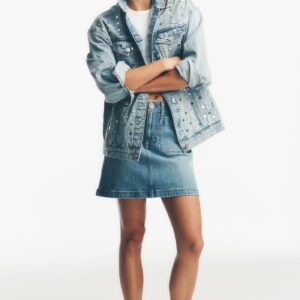 Home dkny su26 editorial 69 1400x2100 4be53efc 20e8 4c8b 8f02 dd0274971a8f