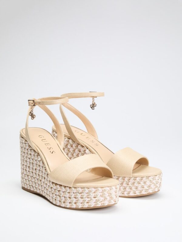 everly charm wedge
