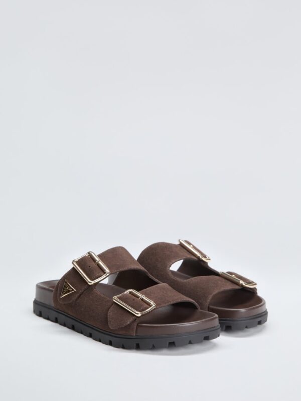 fasten suede sandals