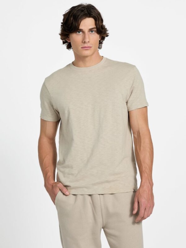 1981 label crewneck tee
