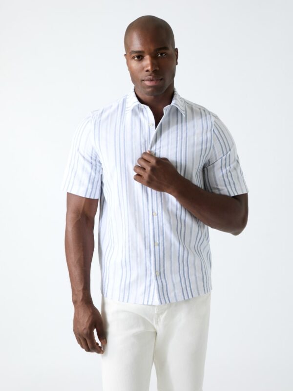 striped shirt