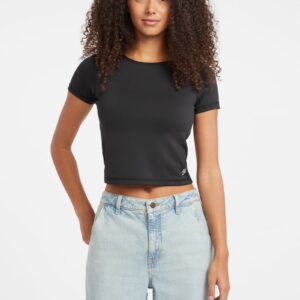 embroidered logo tee