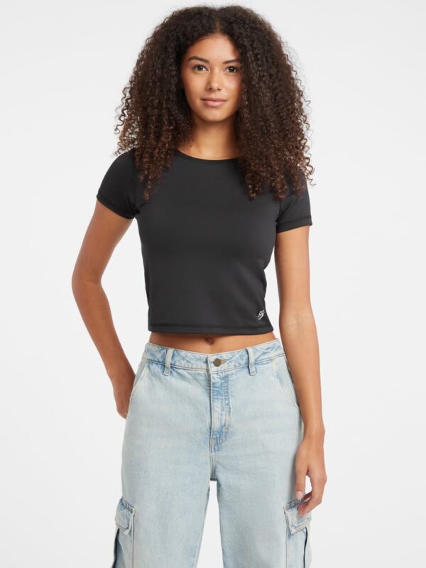 embroidered logo tee