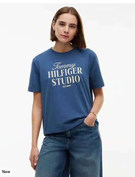 relaxed fit tommy studio logo tshirt