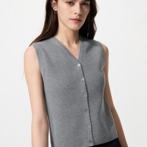 scalloped v neck sweater | sleeveless