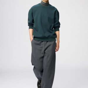 wide sweatpants