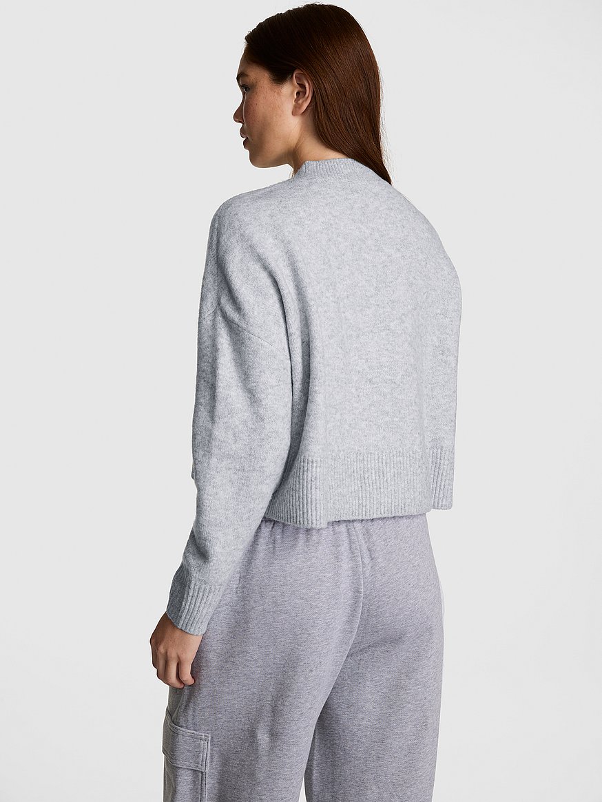 comfy girl cropped v neck cardigan comfy girl cropped v neck cardigan