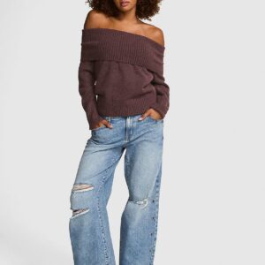 comfy girl oﬀ the shoulder foldover sweater