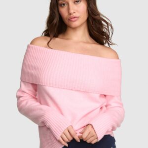 comfy girl oﬀ the shoulder foldover sweater