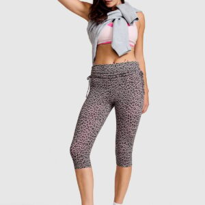 Витрина pink relay™ side ruched foldover capri legging