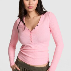 waﬄe snap long sleeve henley top