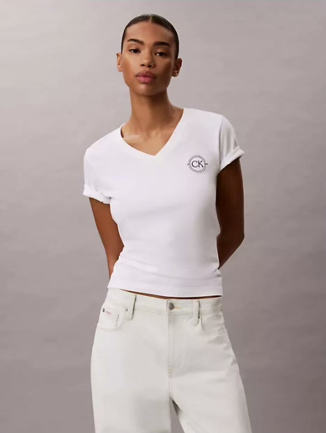embroidered ck crest v neck tee