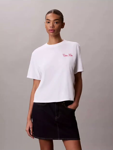 cursive calvin klein graphic boxy tee