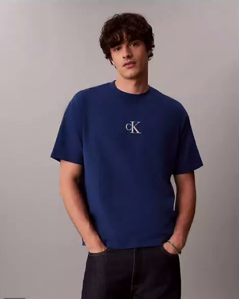monogram logo overlay tee