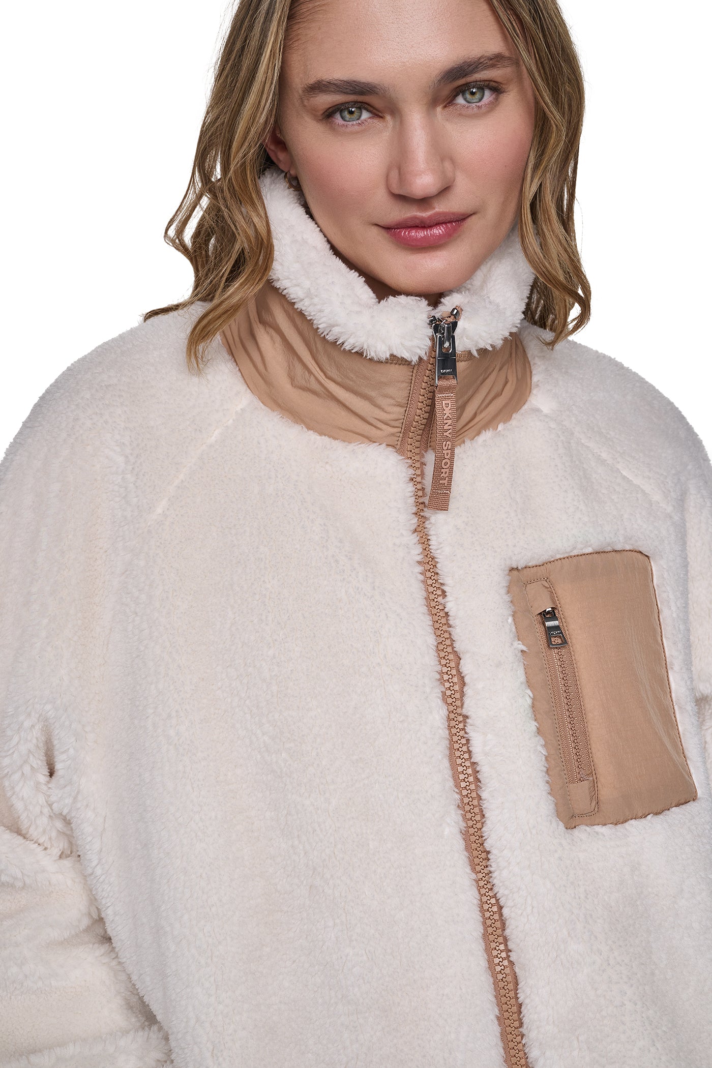 dknydp14426 41 dp6j9780 i10 alt3copy dknydp14426 41 dp6j9780 i10 alt3copy