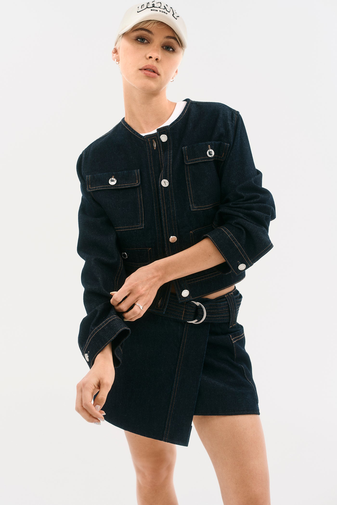 dkny fa26 ecomm alt pdp 78 1400x2100 caad57bf b5a3 4828 8387 8f43d8fe3ced dkny fa26 ecomm alt pdp 78 1400x2100 caad57bf b5a3 4828 8387 8f43d8fe3ced
