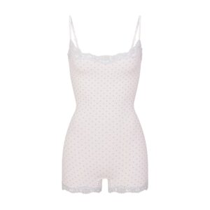 fits everybody lace onesie