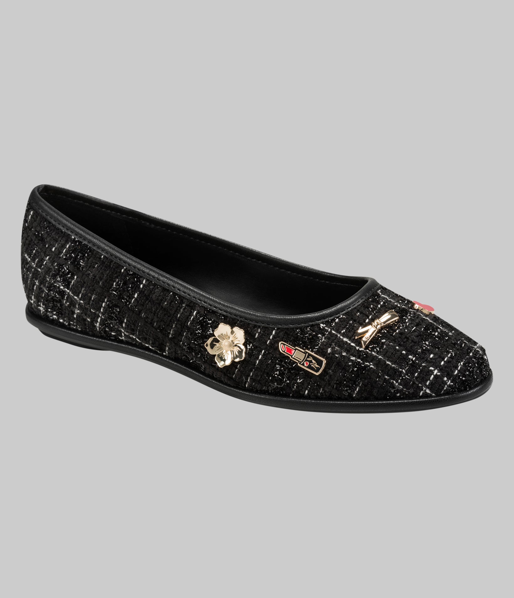 vadelle kl363808 black 3 4profileview 963d5c9a b17c 4ee9 be63 455e9e79ab14 vadelle kl363808 black 3 4profileview 963d5c9a b17c 4ee9 be63 455e9e79ab14