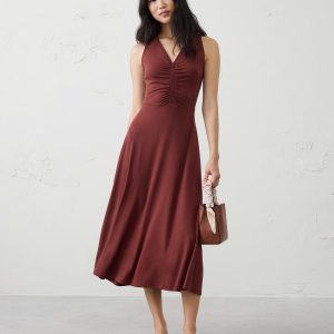 Витрина shirred v neck midi dress