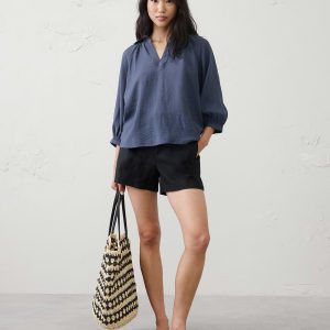 Витрина collared gathered top