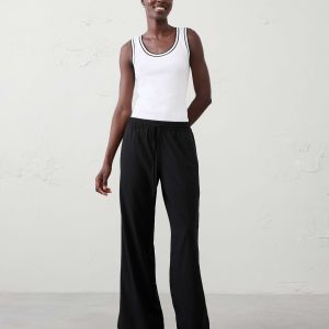 wide leg mid rise airstretch pant