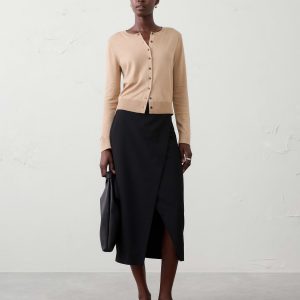 Витрина sculpted stretch split front midi skirt