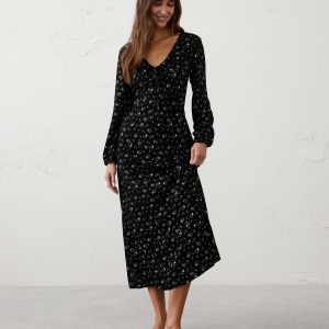 cinched scoop neck midi dress