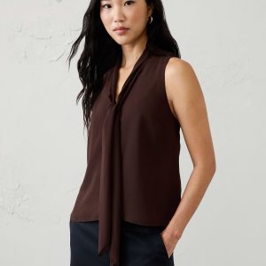 Витрина scarf neck blouse