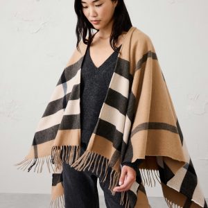 Витрина cozy poncho