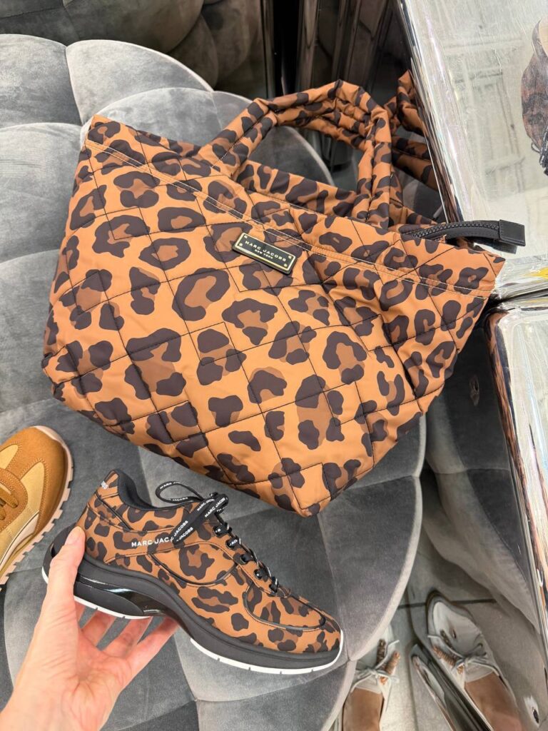 MARC JACOBS | SALE file 2536