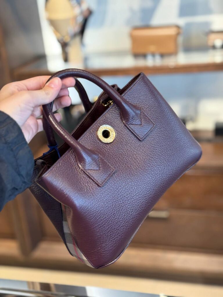Burberry♥️ 93 500₽ c доставкой до нашего склада в России file 3191