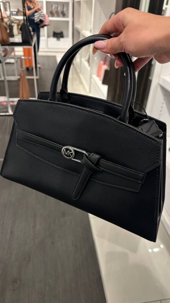 MICHAEL KORS | SALE file 4910