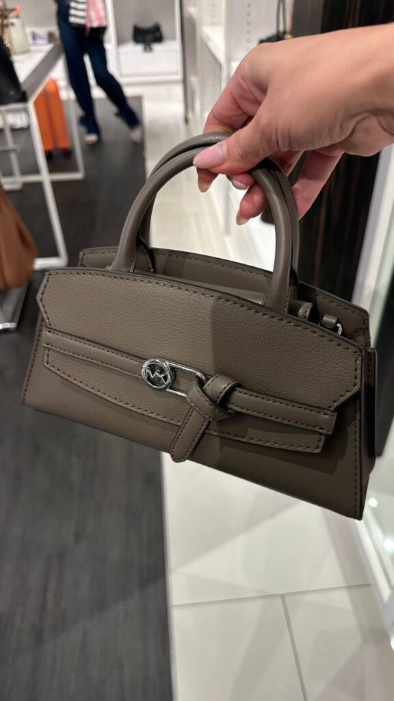 MICHAEL KORS | SALE file 4915