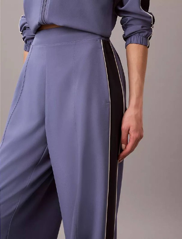 CALVIN KLEIN | SALE file 10726
